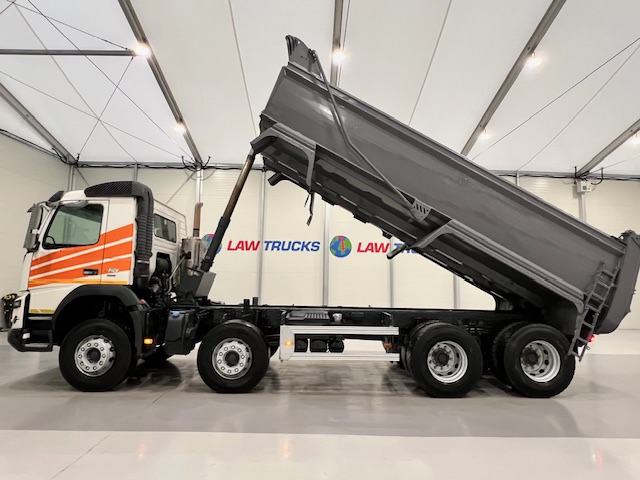 Volvo FMX 420 8×4 Day Cab Steel Tipper