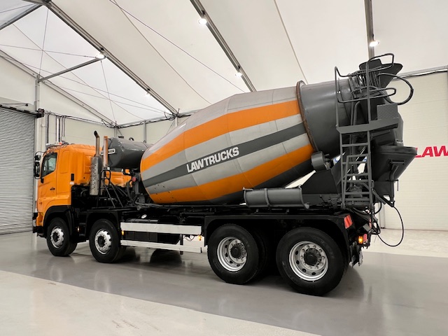 Hino 700 3241 8×4 Cement Mixer