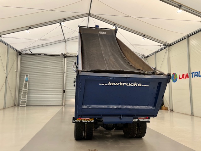 Volvo FM 410 8×4 Day Cab Steel Tipper