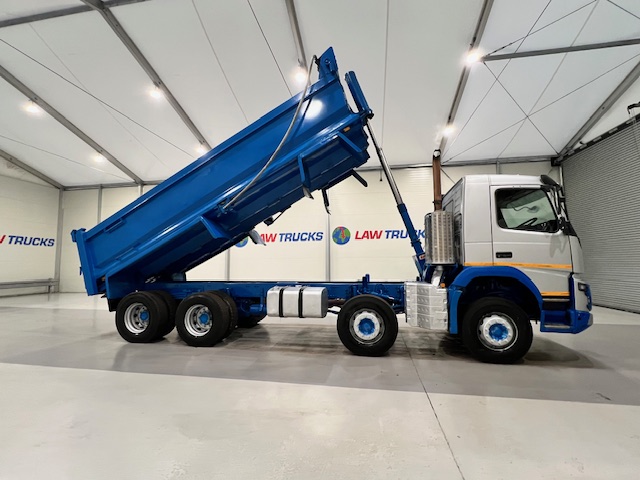 Volvo FMX 410 8×4 Day Cab Steel Tipper