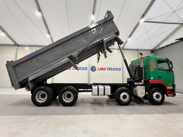 Volvo FM 400 8×4 Day Cab Tipper