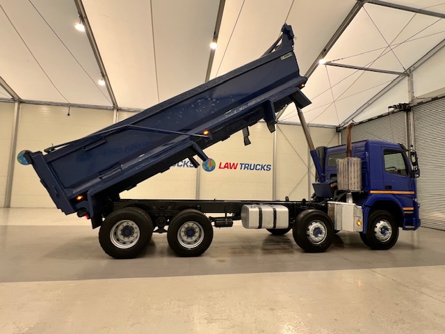 Volvo FM 410 8×4 Day Cab Steel Tipper
