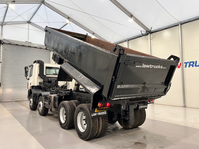 DAF CF85 360 8×4 Day Cab Steel Tipper
