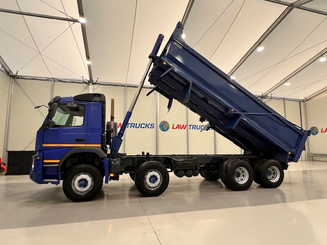 Volvo FM 410 8×4 Day Cab Steel Tipper