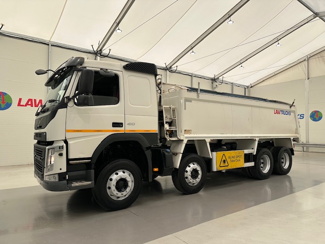 Volvo FM 410 8×4 Sleeper Cab Tar Spec Tipper