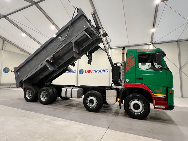 Volvo FM 400 8×4 Day Cab Tipper