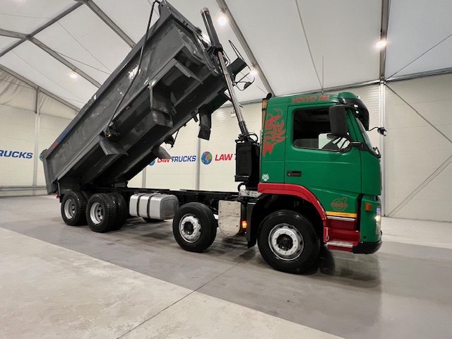 Volvo FM 400 8×4 Day Cab Tipper
