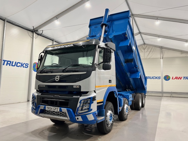 Volvo FMX 410 8×4 Day Cab Steel Tipper