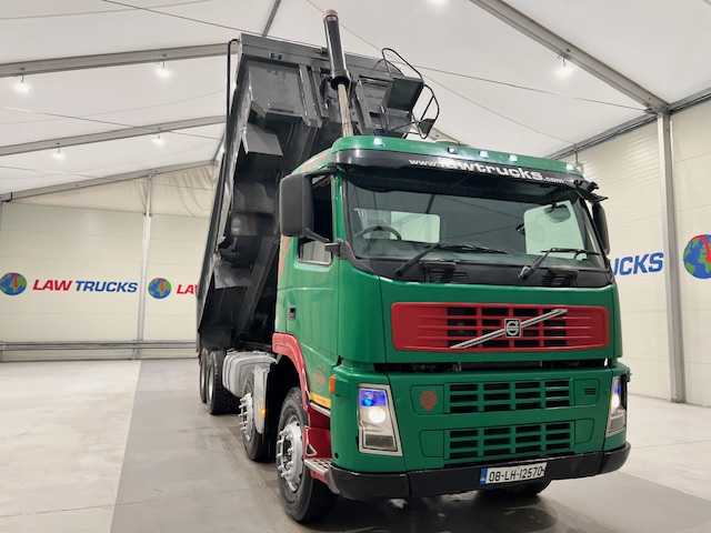 Volvo FM 400 8×4 Day Cab Tipper