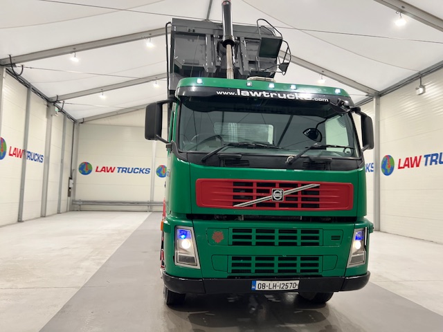 Volvo FM 400 8×4 Day Cab Tipper