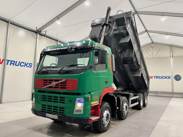 Volvo FM 400 8×4 Day Cab Tipper