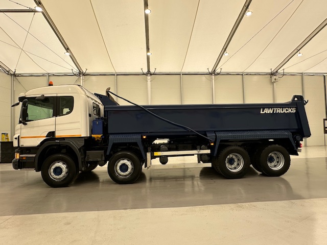Scania P370 8×4 Sleeper Cab Tipper Manual