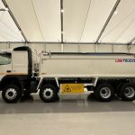 Volvo FM 410 8×4 Sleeper Cab Tar Spec Tipper - thumbnail