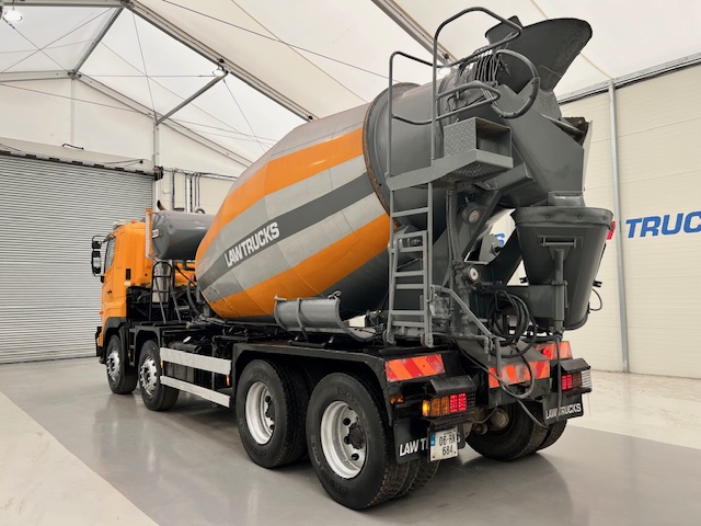 Hino 700 3241 8×4 Cement Mixer