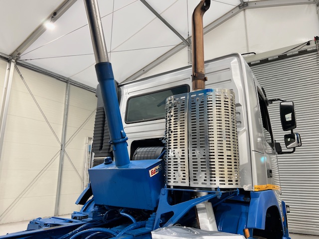 Volvo FMX 410 8×4 Day Cab Steel Tipper
