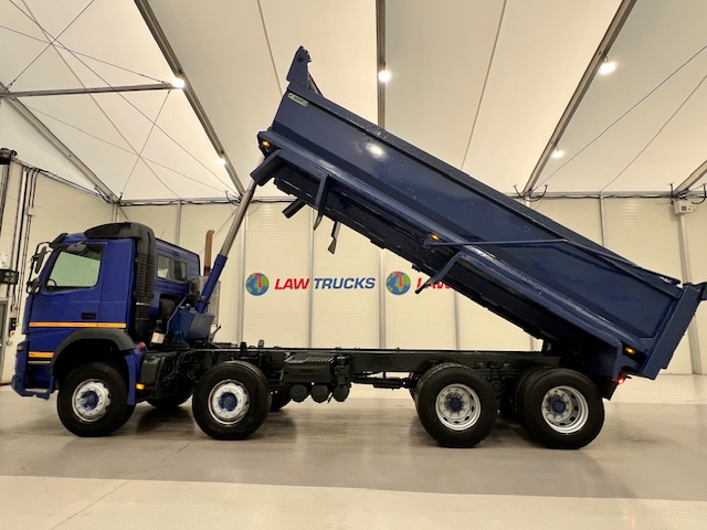 Volvo FM 410 8×4 Day Cab Steel Tipper