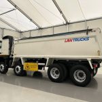 Volvo FM 410 8×4 Sleeper Cab Tar Spec Tipper - thumbnail