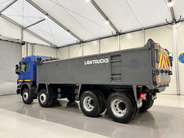 Scania P370 8×4 Sleeper Cab Tipper Manual