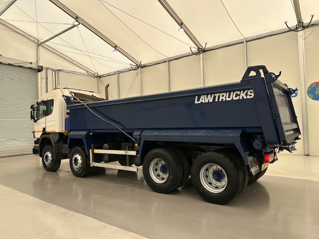 Scania P370 8×4 Sleeper Cab Tipper Manual