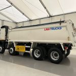 Volvo FM 410 8×4 Sleeper Cab Tar Spec Tipper - thumbnail