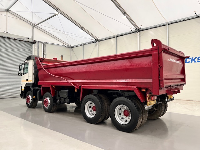 Volvo FMX 380 8×4 Day Cab Steel Tipper