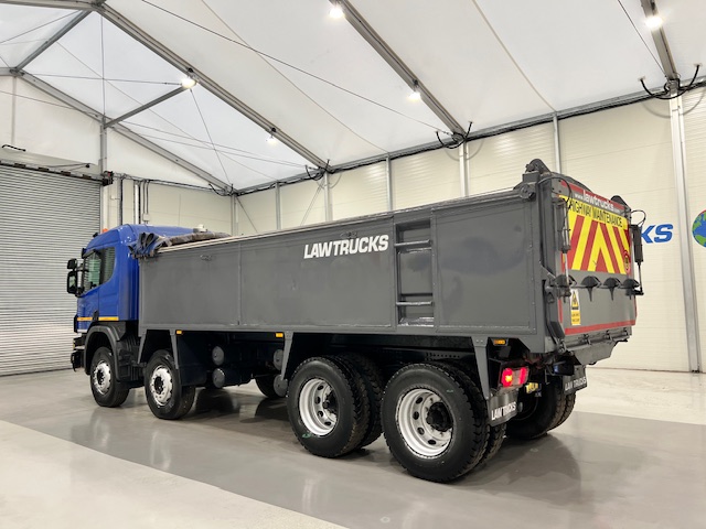 Scania P370 8×4 Sleeper Cab Tipper Manual