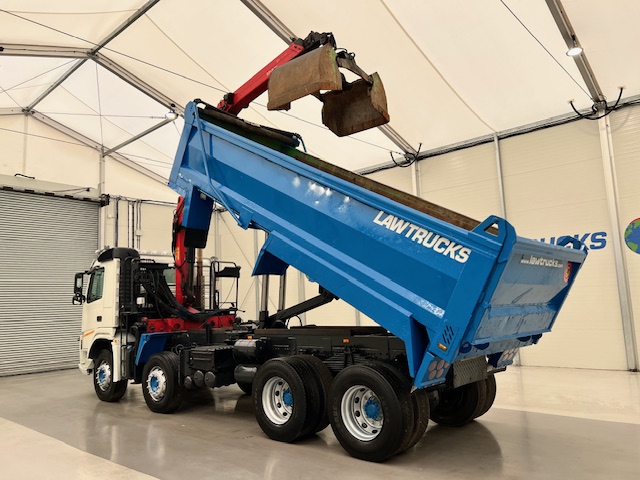 Volvo FM 460 8×4 Steel Tipper Grab