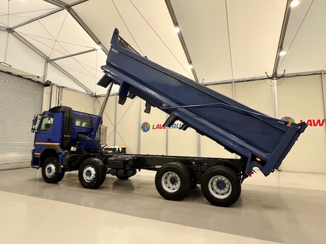 Volvo FM 410 8×4 Day Cab Steel Tipper