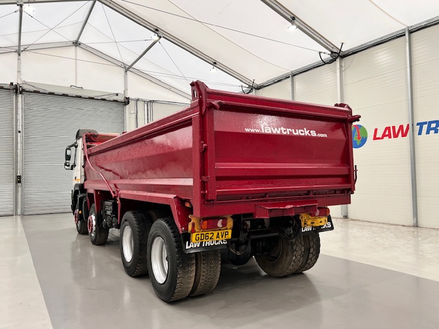 Volvo FMX 380 8×4 Day Cab Steel Tipper
