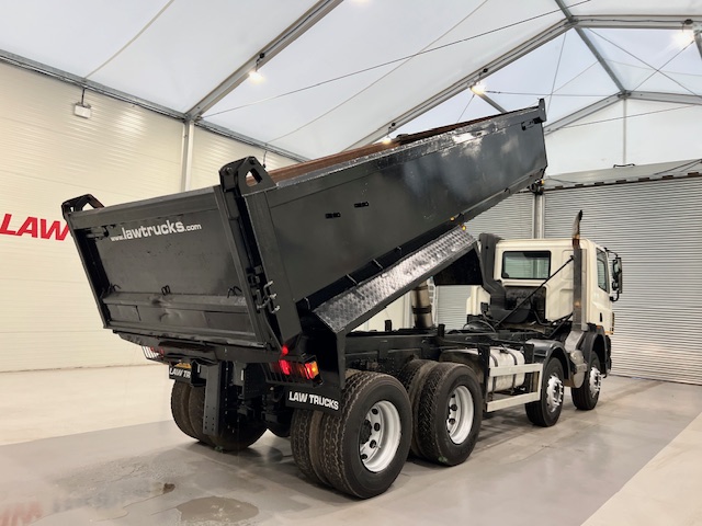 DAF CF85 360 8×4 Day Cab Steel Tipper