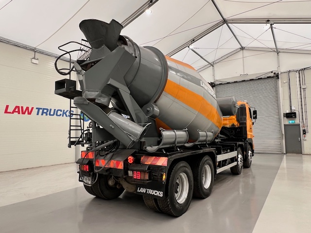 Hino 700 3241 8×4 Cement Mixer