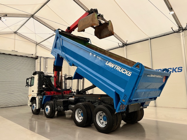 Volvo FM 460 8×4 Steel Tipper Grab