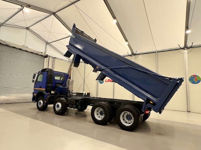 Volvo FM 410 8×4 Day Cab Steel Tipper