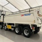 Volvo FM 410 8×4 Sleeper Cab Tar Spec Tipper - thumbnail