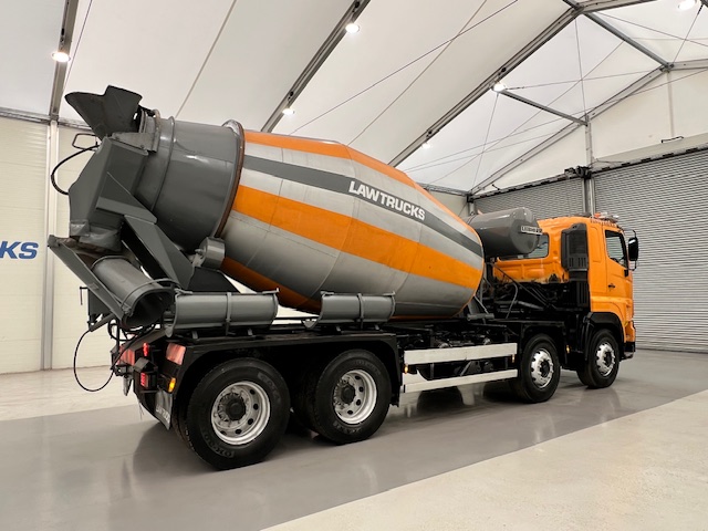 Hino 700 3241 8×4 Cement Mixer
