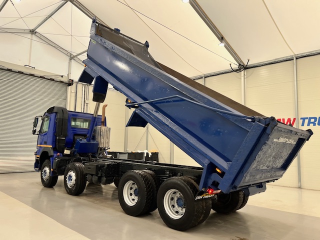 Volvo FM 410 8×4 Day Cab Steel Tipper