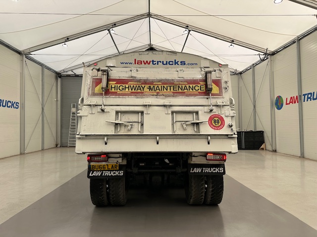 Volvo FM 410 8×4 Sleeper Cab Tar Spec Tipper