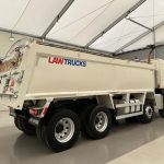 Volvo FM 410 8×4 Sleeper Cab Tar Spec Tipper - thumbnail