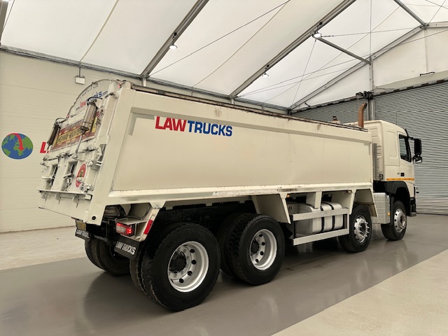 Volvo FM 410 8×4 Sleeper Cab Tar Spec Tipper