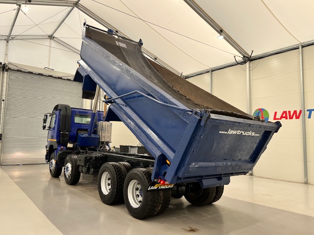 Volvo FM 410 8×4 Day Cab Steel Tipper