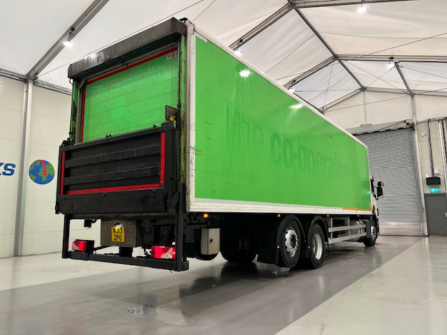 Scania P280 6×2 Rear Lift Day Cab Fridge Box