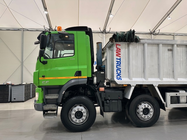 DAF CF 370 8×4 Day Cab Tipper Manual