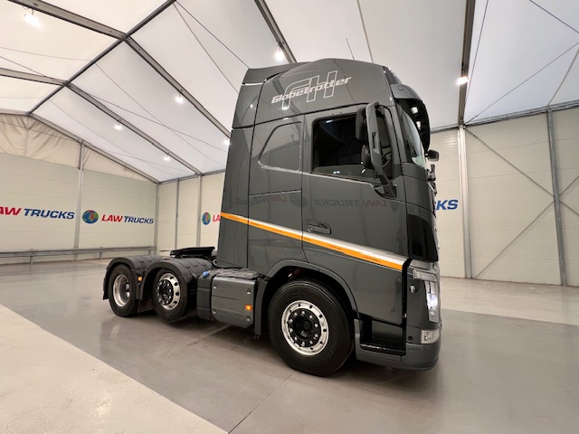 Volvo FH 500 6×2 Midlift Tractor Unit
