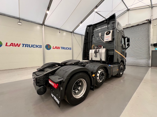 Volvo FH 500 6×2 Midlift Tractor Unit