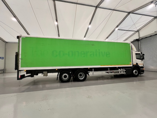Scania P280 6×2 Rear Lift Day Cab Fridge Box