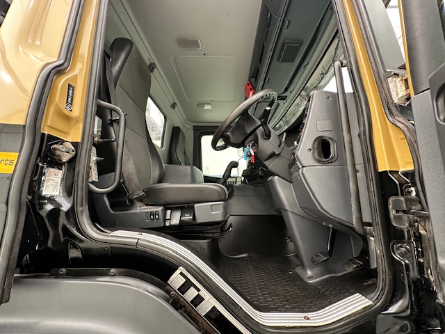 Scania P400 8×4 Day Cab Bulk Tipper Manual