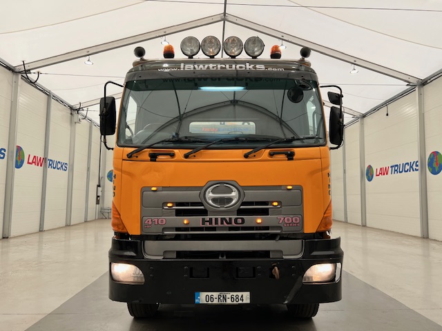 Hino 700 3241 8×4 Cement Mixer