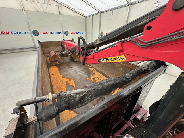 DAF CF85 410 8×4 Day Cab Steel Tipper Grab