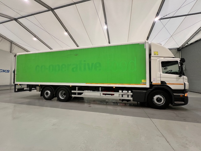 Scania P280 6×2 Rear Lift Day Cab Fridge Box