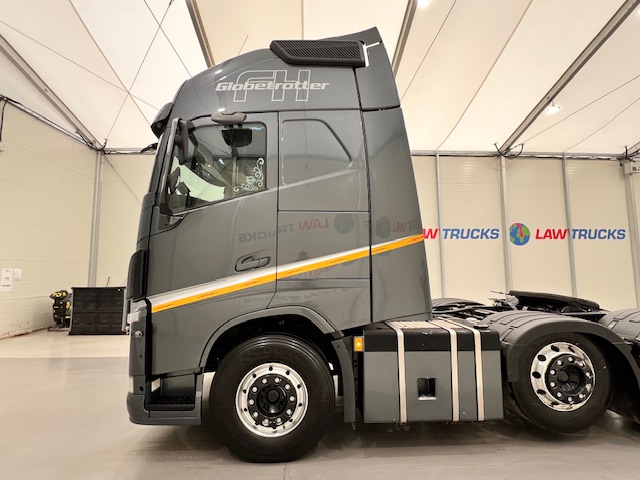 Volvo FH 500 6×2 Midlift Tractor Unit